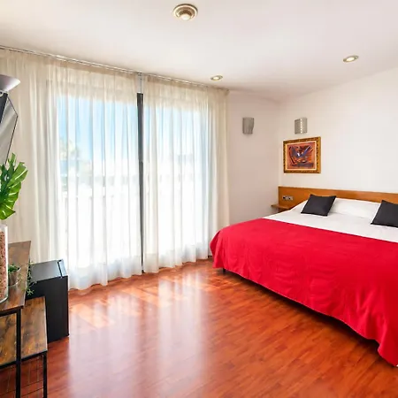 Hotel Plaza 3*