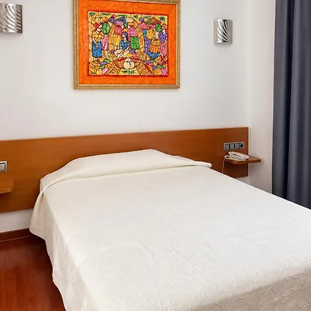Hotel Plaza 3*